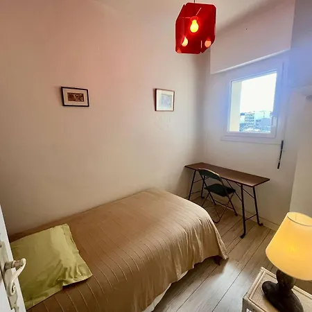 Apartment 3 Pieces A Cavalaire-sur-mer, Proche Avec Parking - Fr-1-226b-76 *